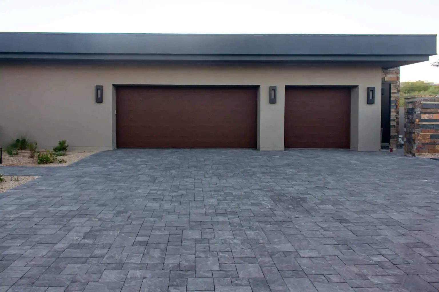 Concrete Pavers - AVIANO Collection_Acker Stone 4pc Aviano Color Antique Pewter-Dark WInchester Stone Veneer_IMG_9950