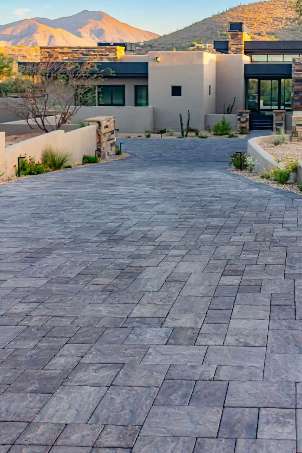 Concrete Pavers - AVIANO Collection_Acker Stone 4pc Aviano Color Antique Pewter_IMG_9940
